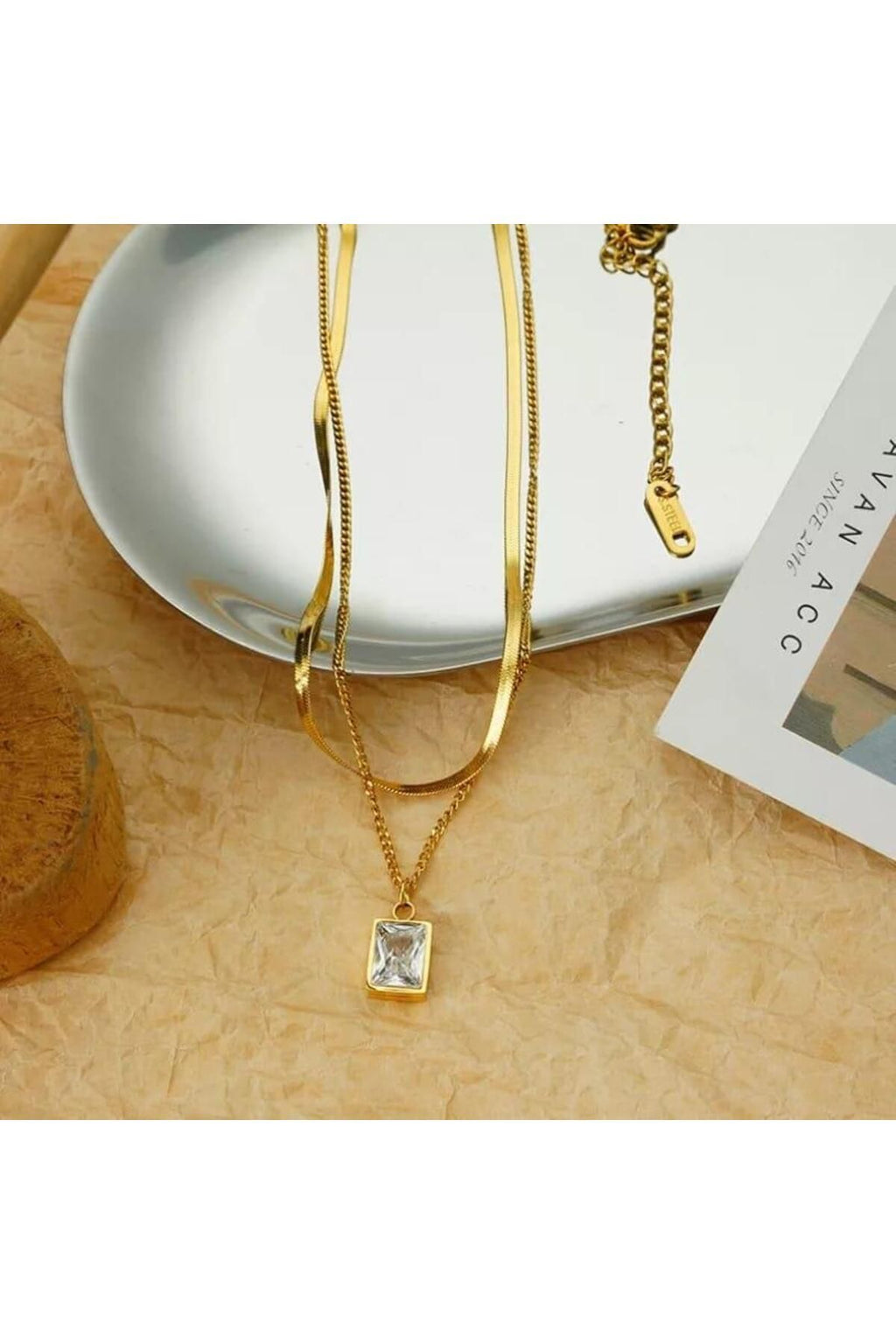 Gold-Plated Anti-Tarnish Green Emerald Geometric Layered Necklace for Women
