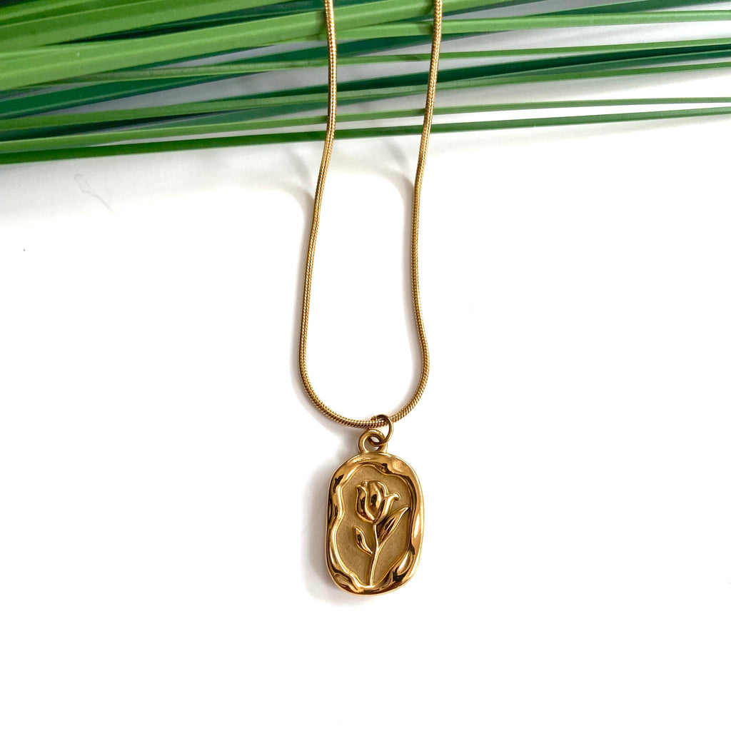 Gold Plated Rose Floral Pendant Anti Tarnish Necklace for Women