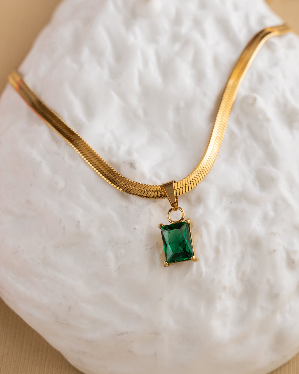 Gold Plated Anti-Tarnish Green Geometric Pendant Necklace for Women