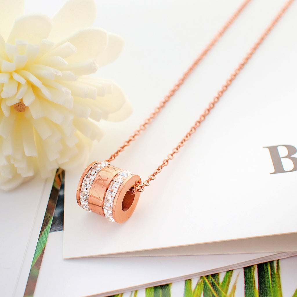 Roman Numerals Zircon Pendant Necklace: Exquisite Double Loop Design in Rose Gold Titanium Steel – A Beautiful Jewelry Gift for Women