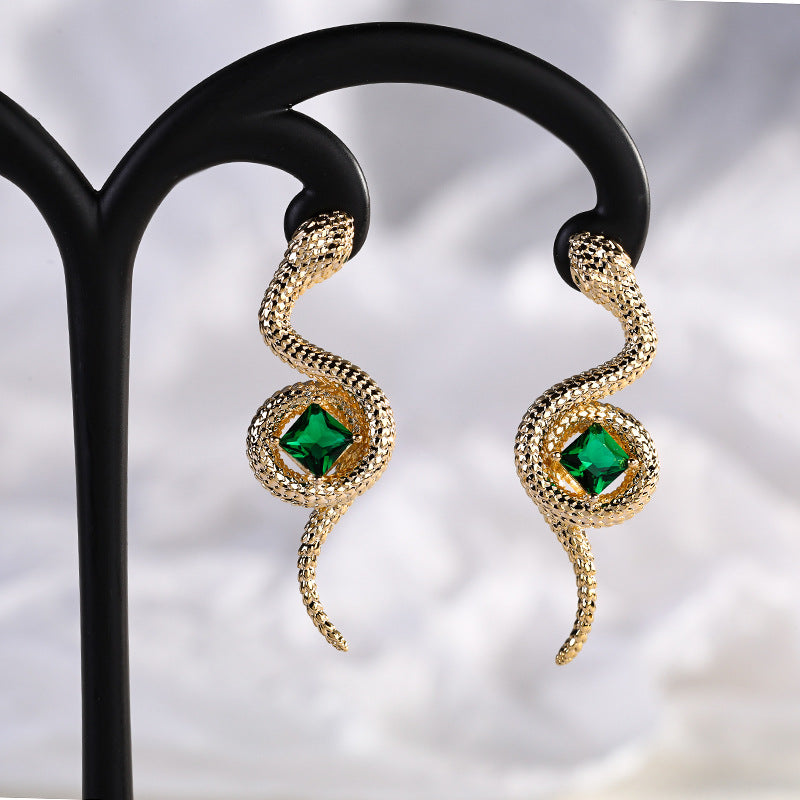 Retro fashion emerald wrapped snake earrings for Women