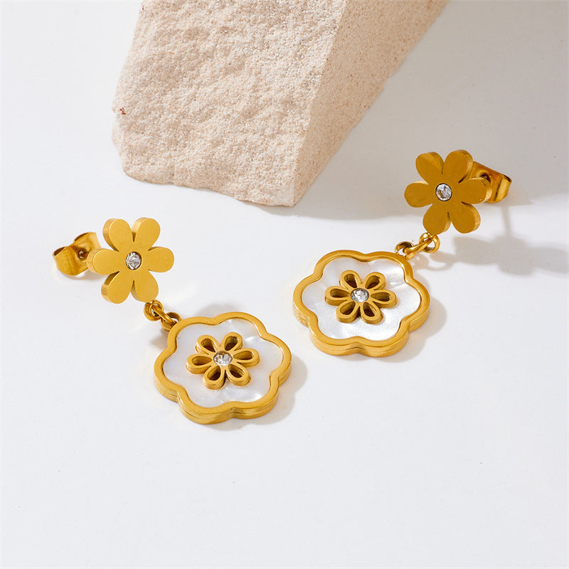 Latest Gold Plated White shell stainless steel flower Earrings