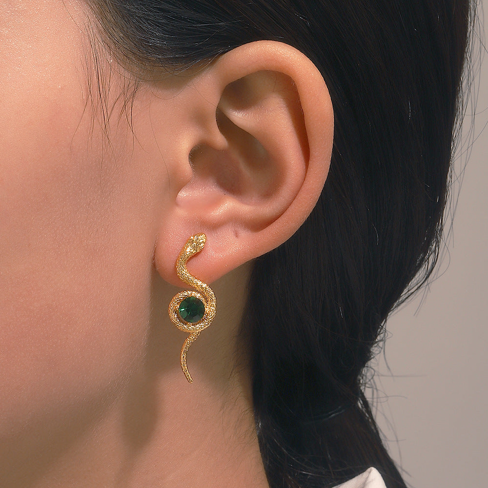 Retro fashion emerald wrapped snake earrings for Women