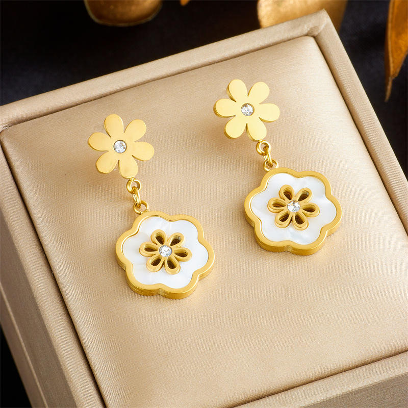 Latest Gold Plated White shell stainless steel flower Earrings