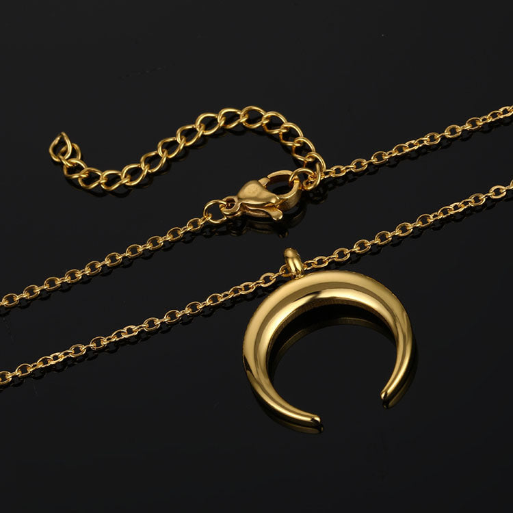 New Simple Minimalist 18K Gold Plated Half Crescent Moon Necklace for Women