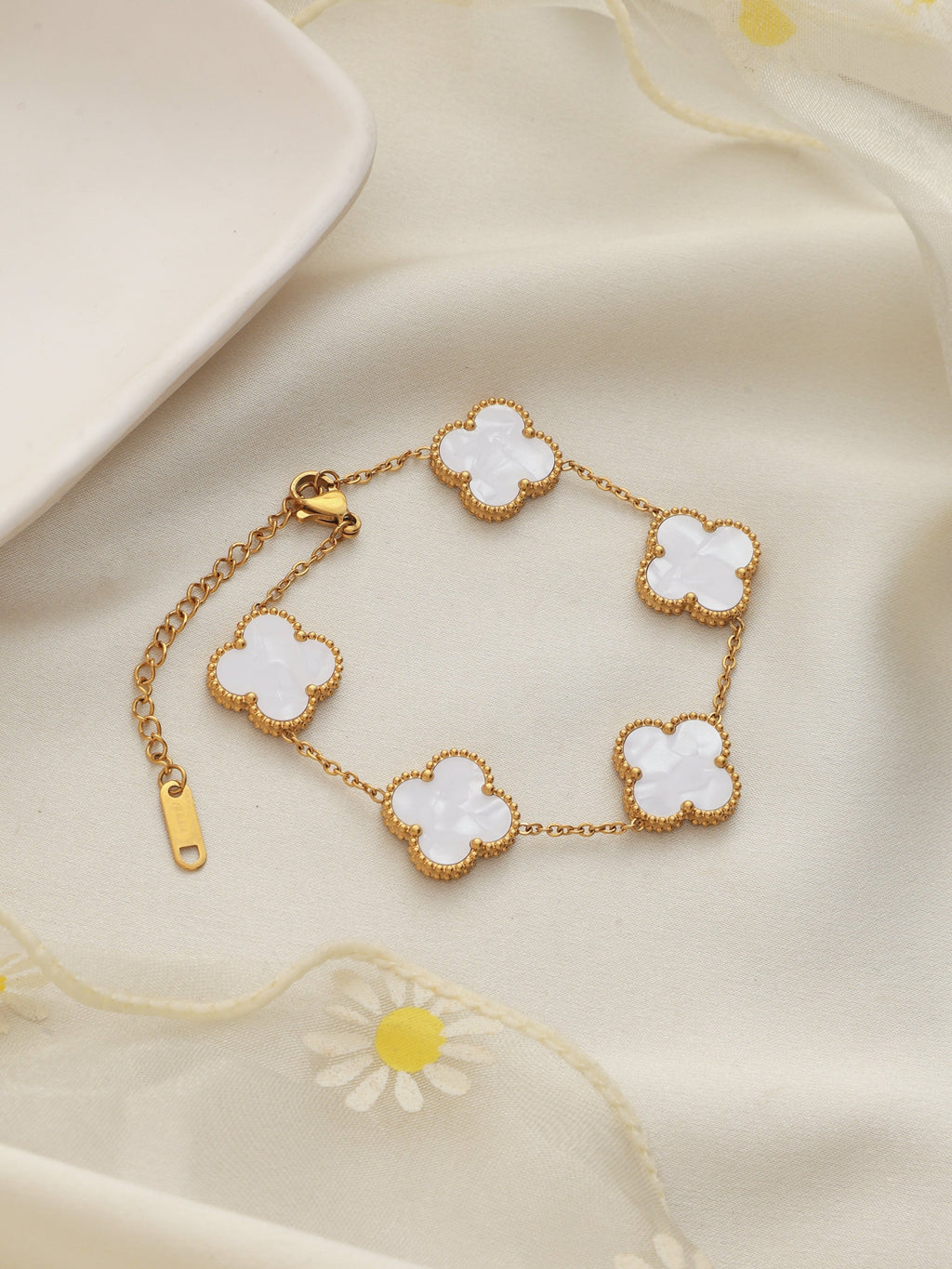 Gold-Plated White Clover Mother of Pearl Link Bracelet for Women