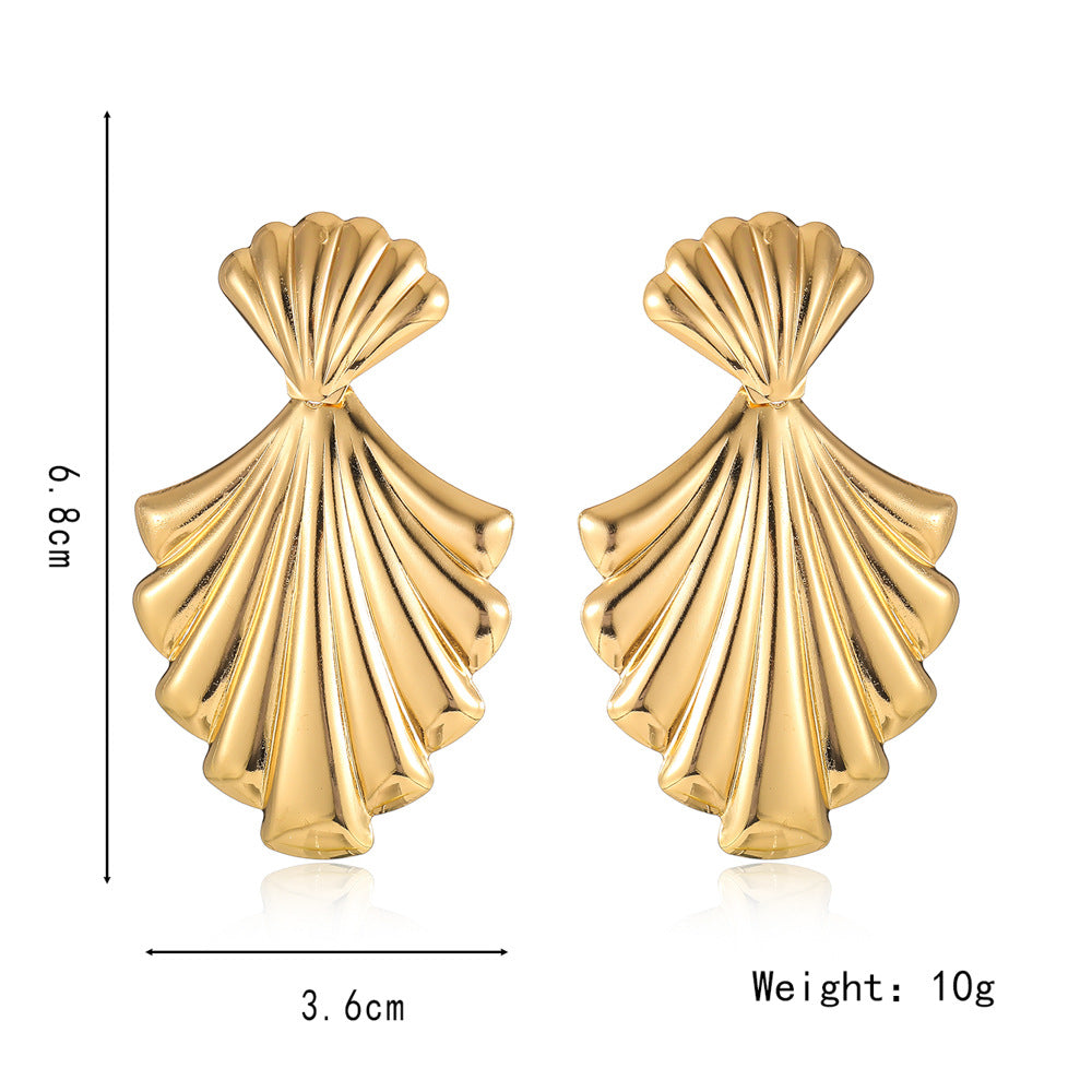 Latest Design Gold Plated Wave Simple Women Earrings