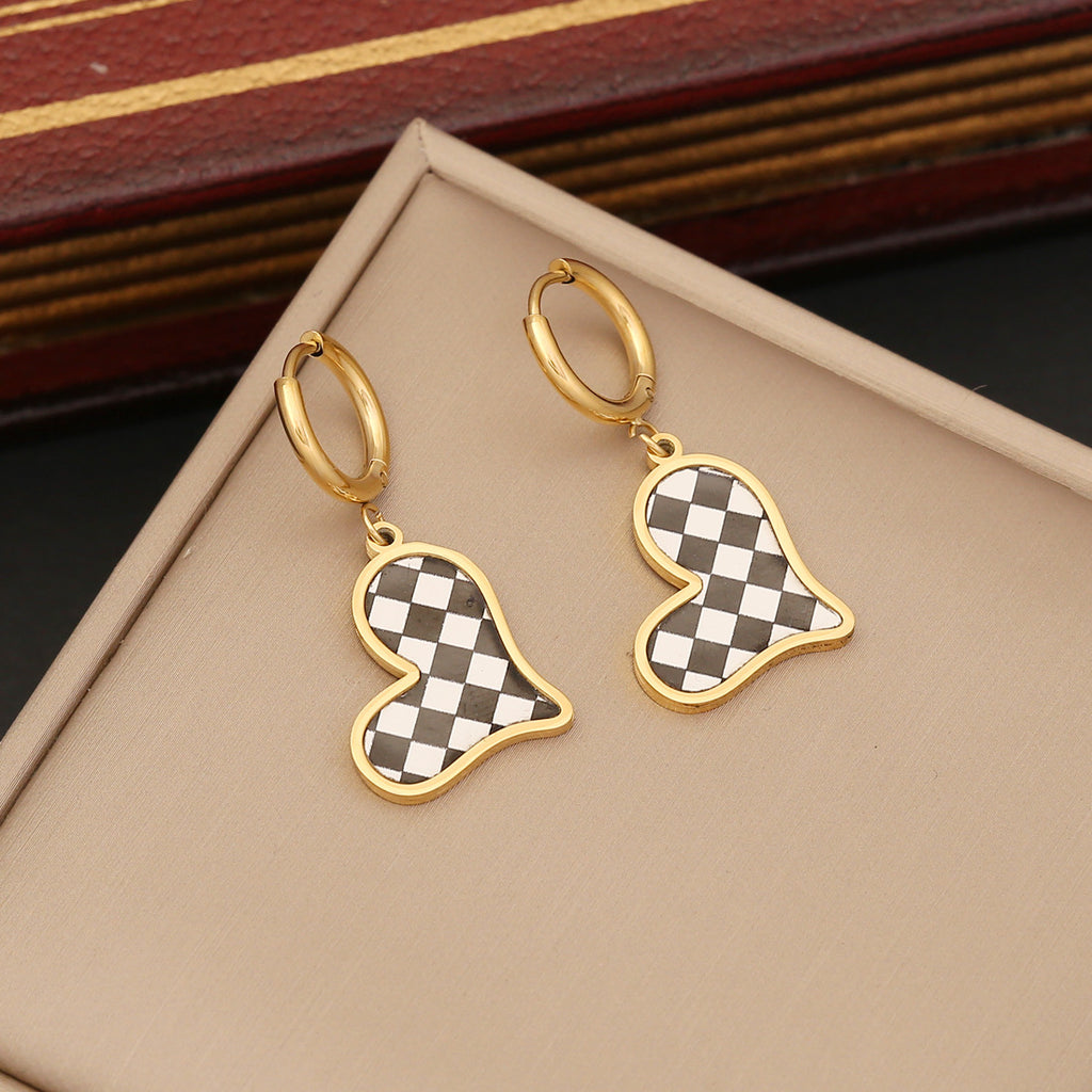 Pretty Black And White Enamel Chess board Heart 18K Gold Plated Charm Dangle Earrings