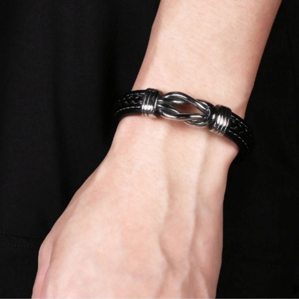 Men’s PU Leather Rope Bracelet – Black Braided Leather Wristband with Stainless Steel Clasp – Stylish & Durable Bracelet for Men