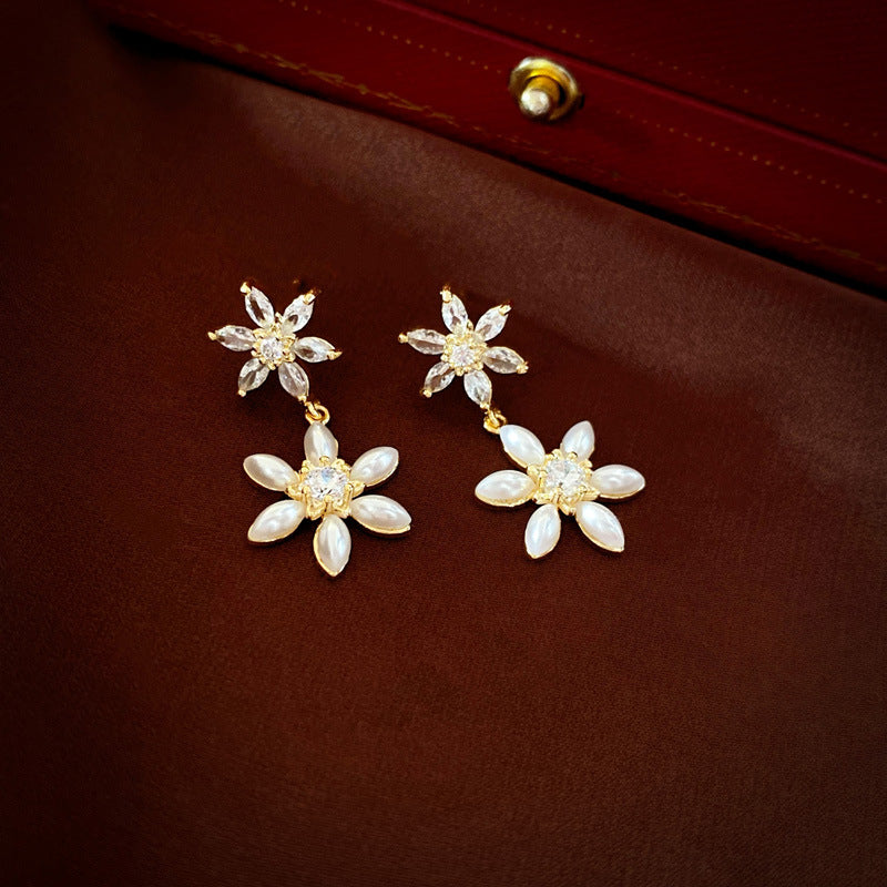 Korean Style Fashion Zircon Flower Stud Earrings for Women