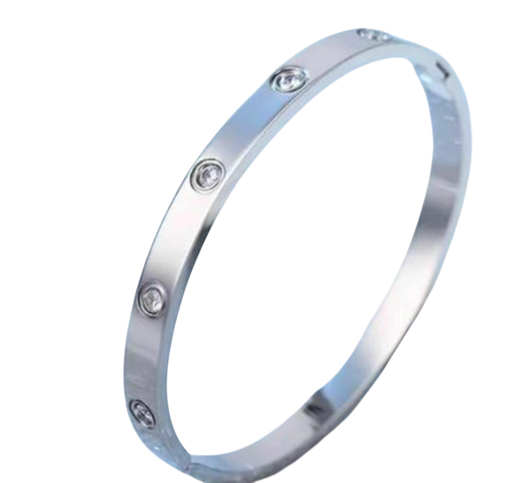Gold Plated Stainless Steel Contemporary and Anti-Tarnish Love AD Bracelet for Women