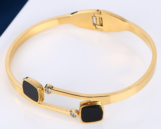 18K Gold Plated Stainless Steel Black Shell Double Cube Clasp Bangle Bracelet for Women