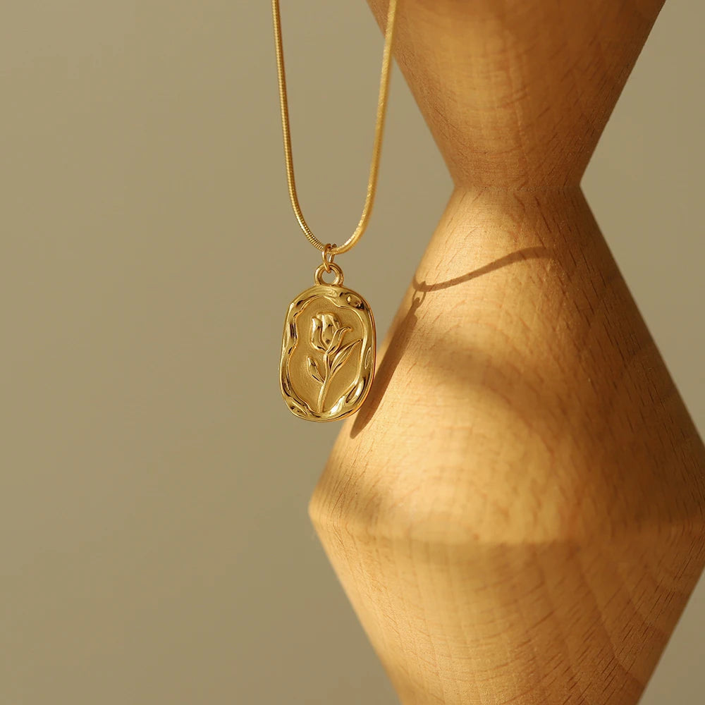 Gold Plated Rose Floral Pendant Anti Tarnish Necklace for Women
