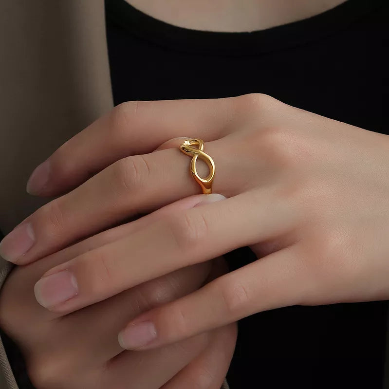 Infinity ring hot sale 18k gold
