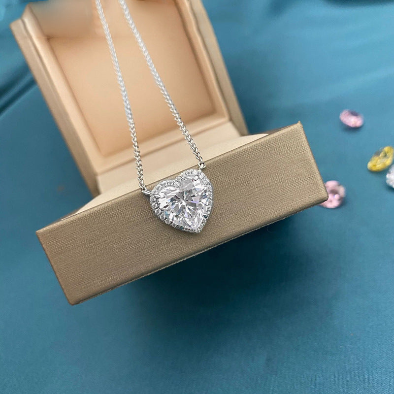 Korean Style Bling White Diamond Rhinestone Crystal Heart Pendant Necklace for Women