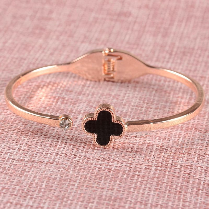 Premium Quality Korean version Japanese style small fresh fashion clover popular bracelet female jewelry accessories personality student jewelry
